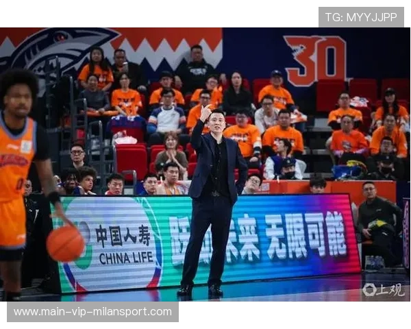 消息称上海男篮有意签下法耶 补强锋线储备，上海男篮官方网站